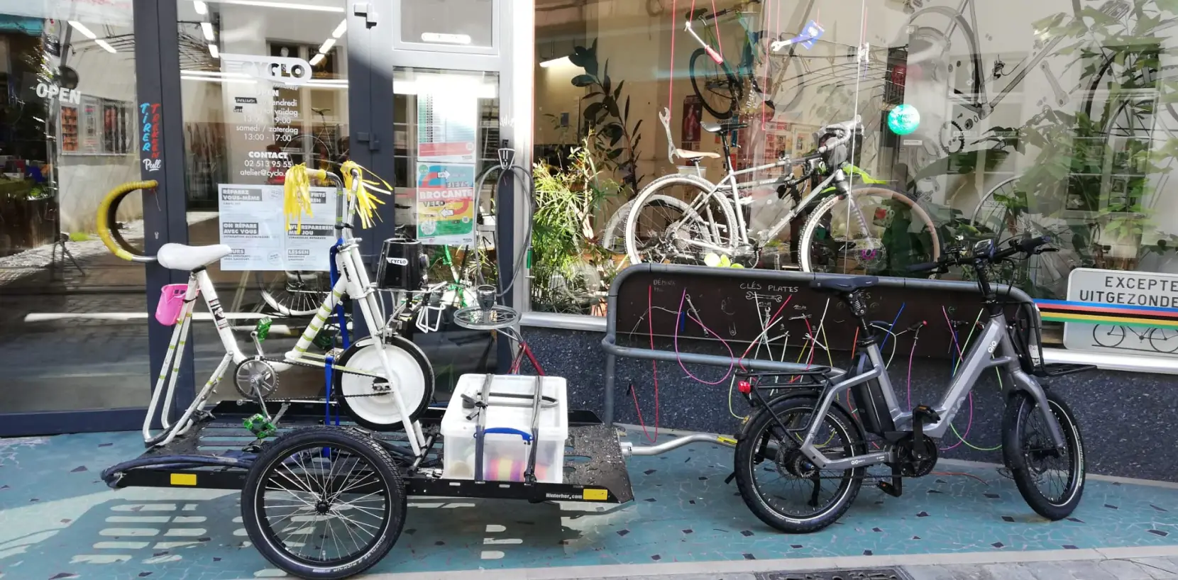 Vélo cargo devant l'Atelier Participatif