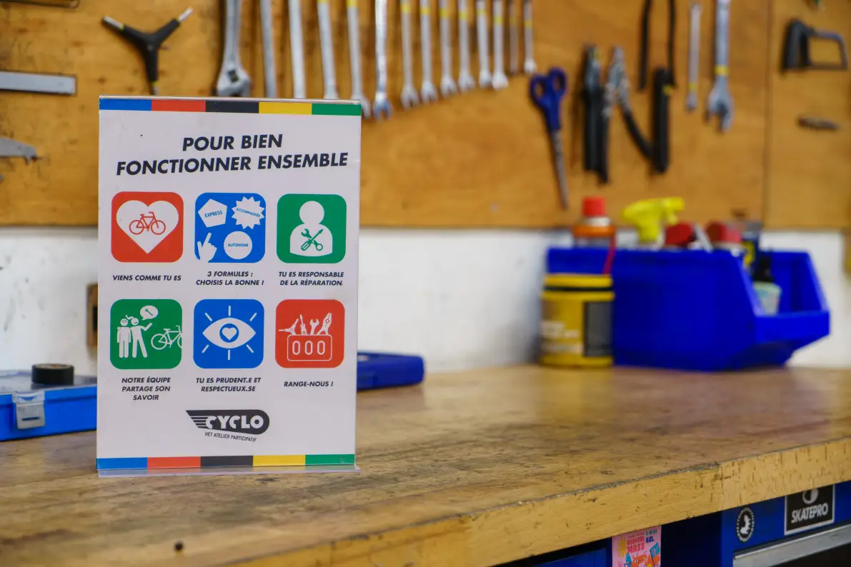 Affiche sur un comptoir